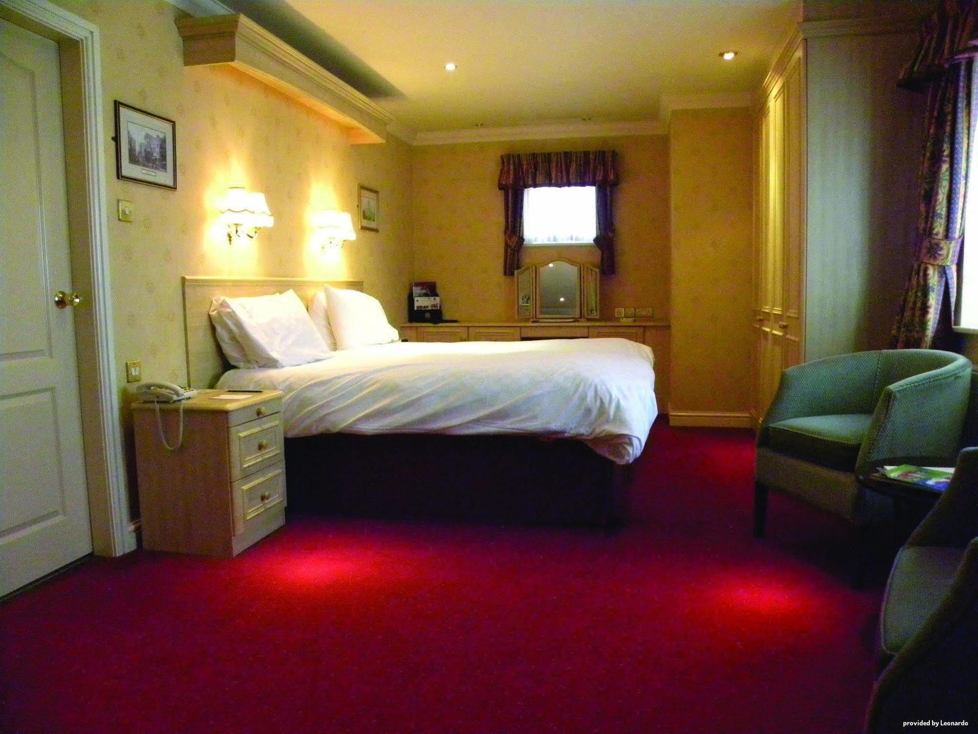 Consort Hotel Ротергем Номер фото